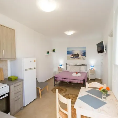 Sunrise Apartment Santorini Emporio  Экстерьер фото